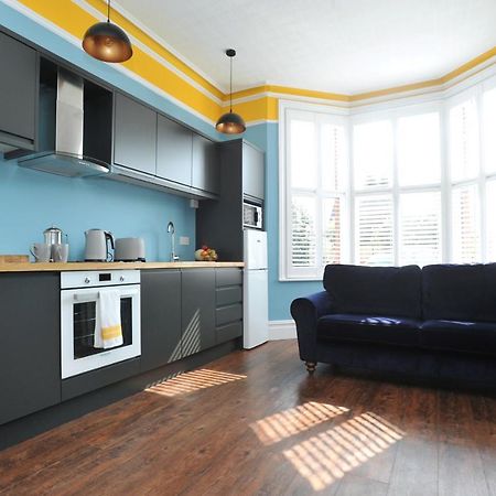 Beechurst Serviced Apartments Cheltenham Bagian luar foto