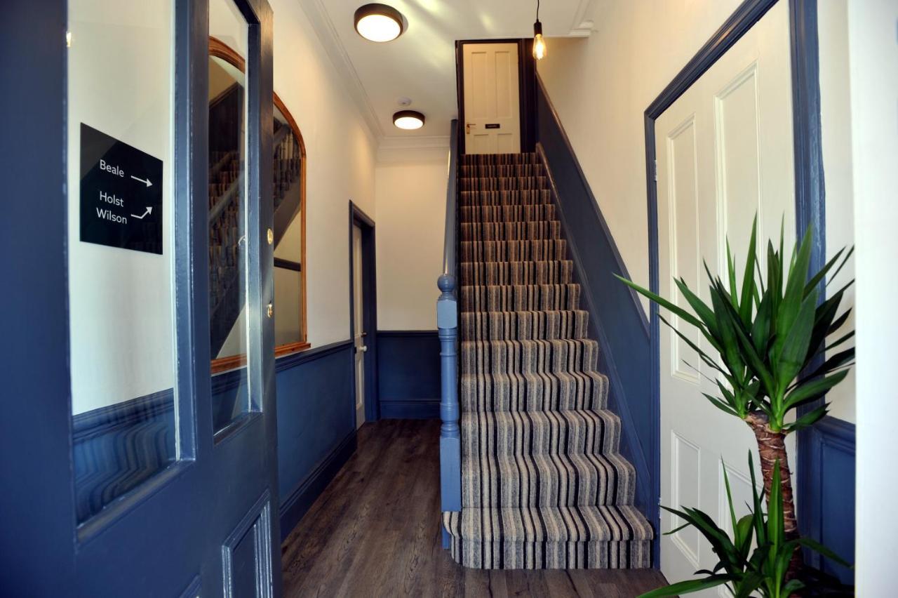 Beechurst Serviced Apartments Cheltenham Bagian luar foto