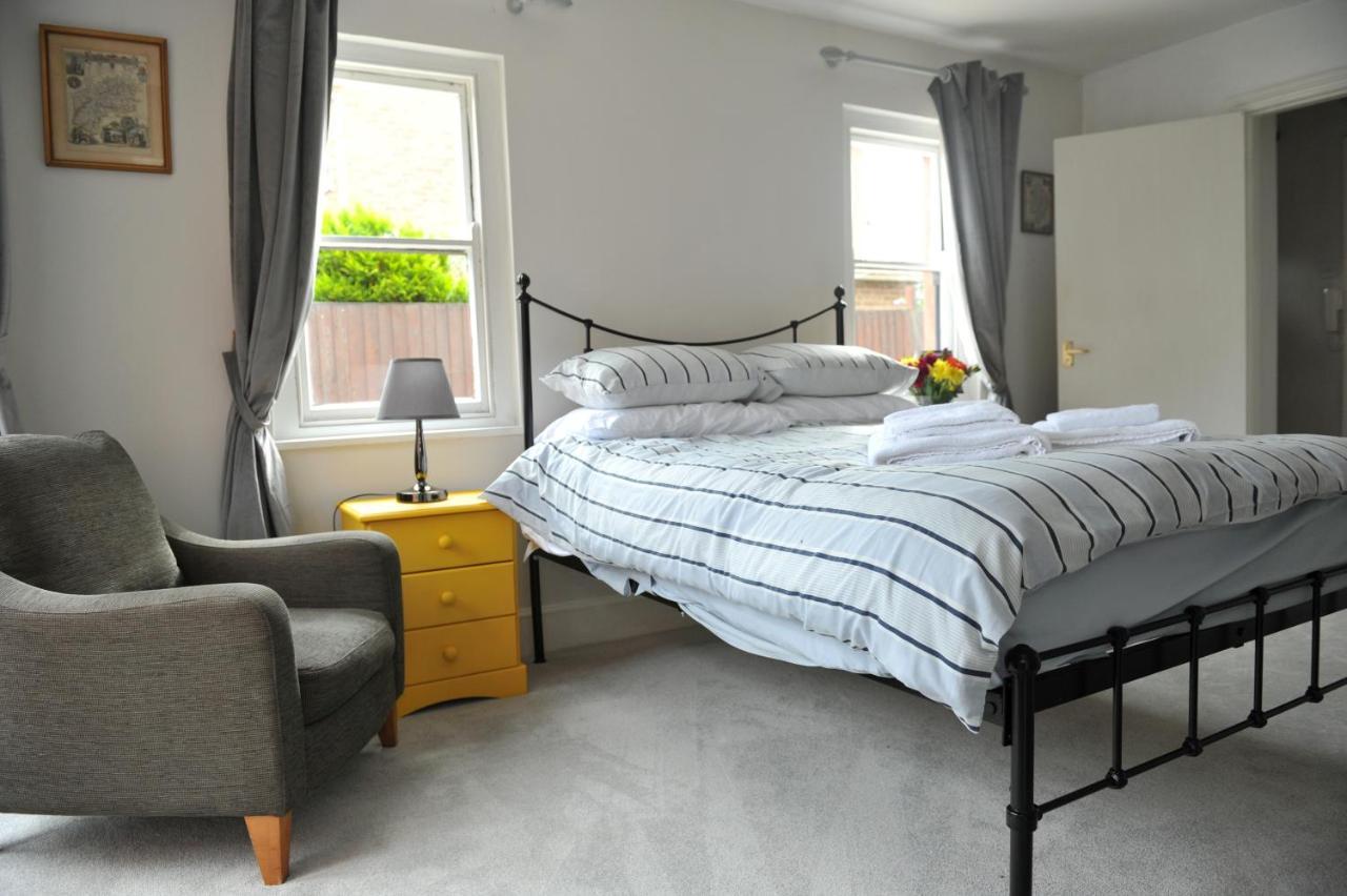 Beechurst Serviced Apartments Cheltenham Bagian luar foto