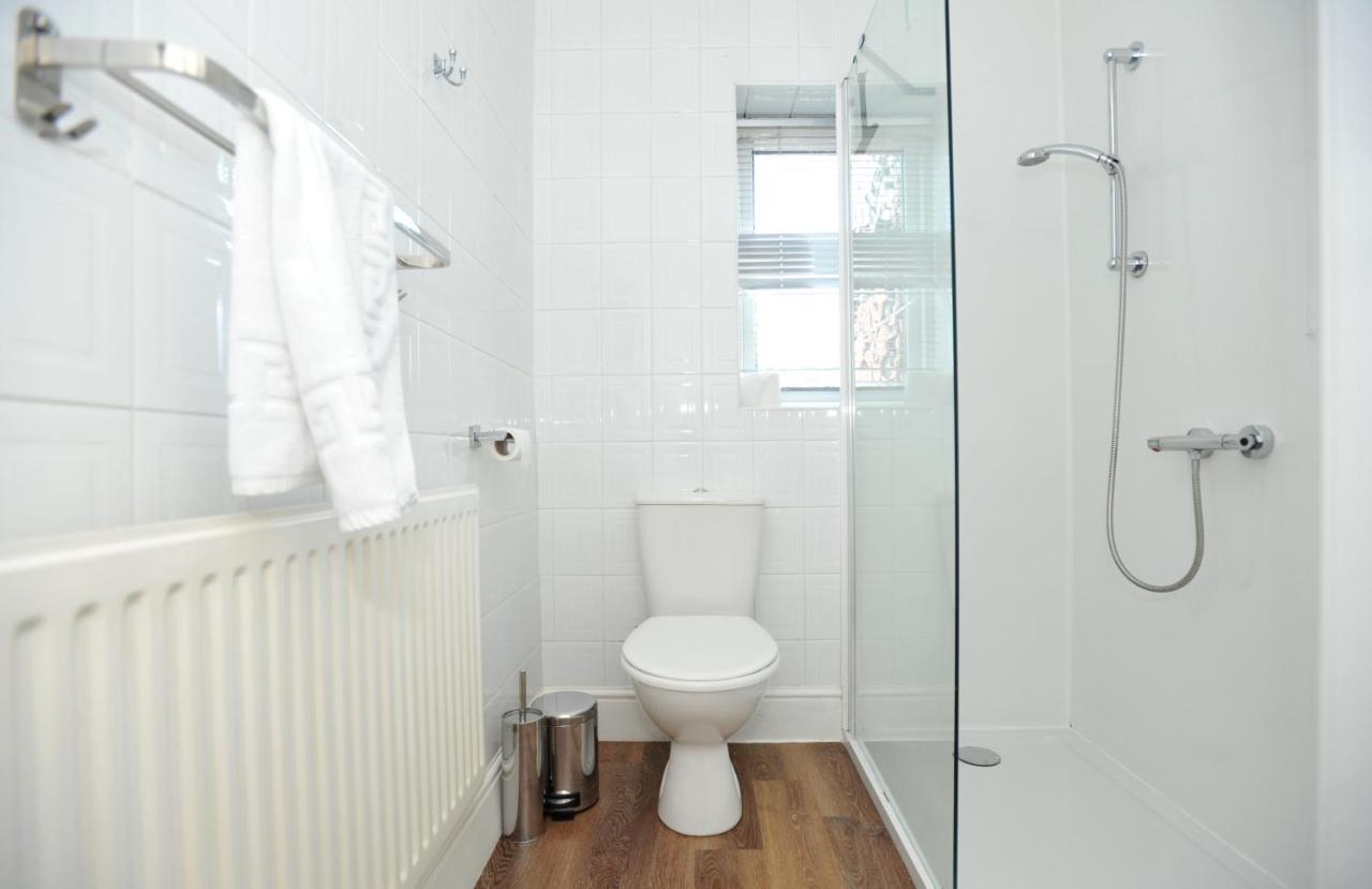 Beechurst Serviced Apartments Cheltenham Bagian luar foto