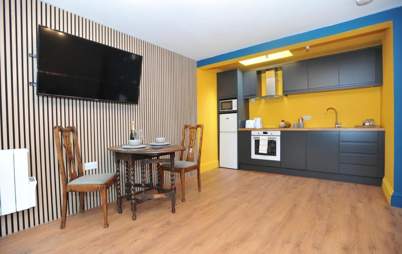 Beechurst Serviced Apartments Cheltenham Bagian luar foto