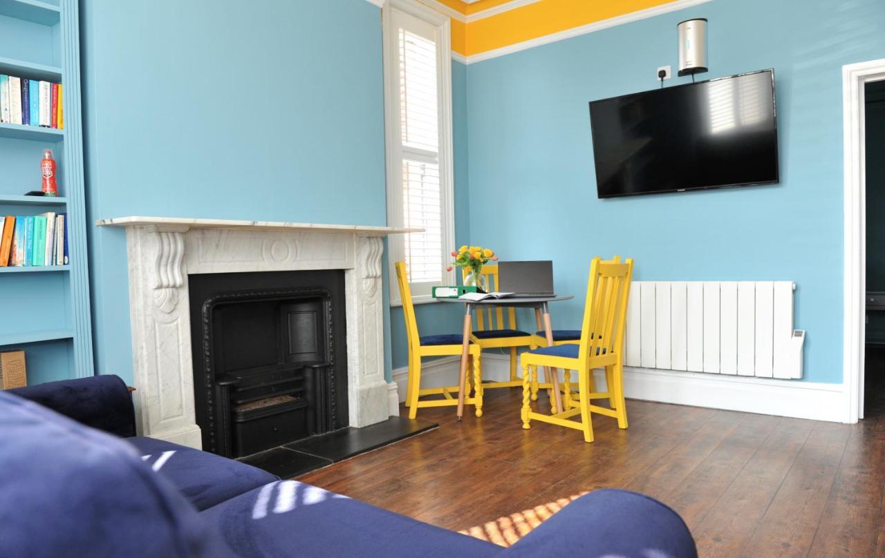 Beechurst Serviced Apartments Cheltenham Bagian luar foto