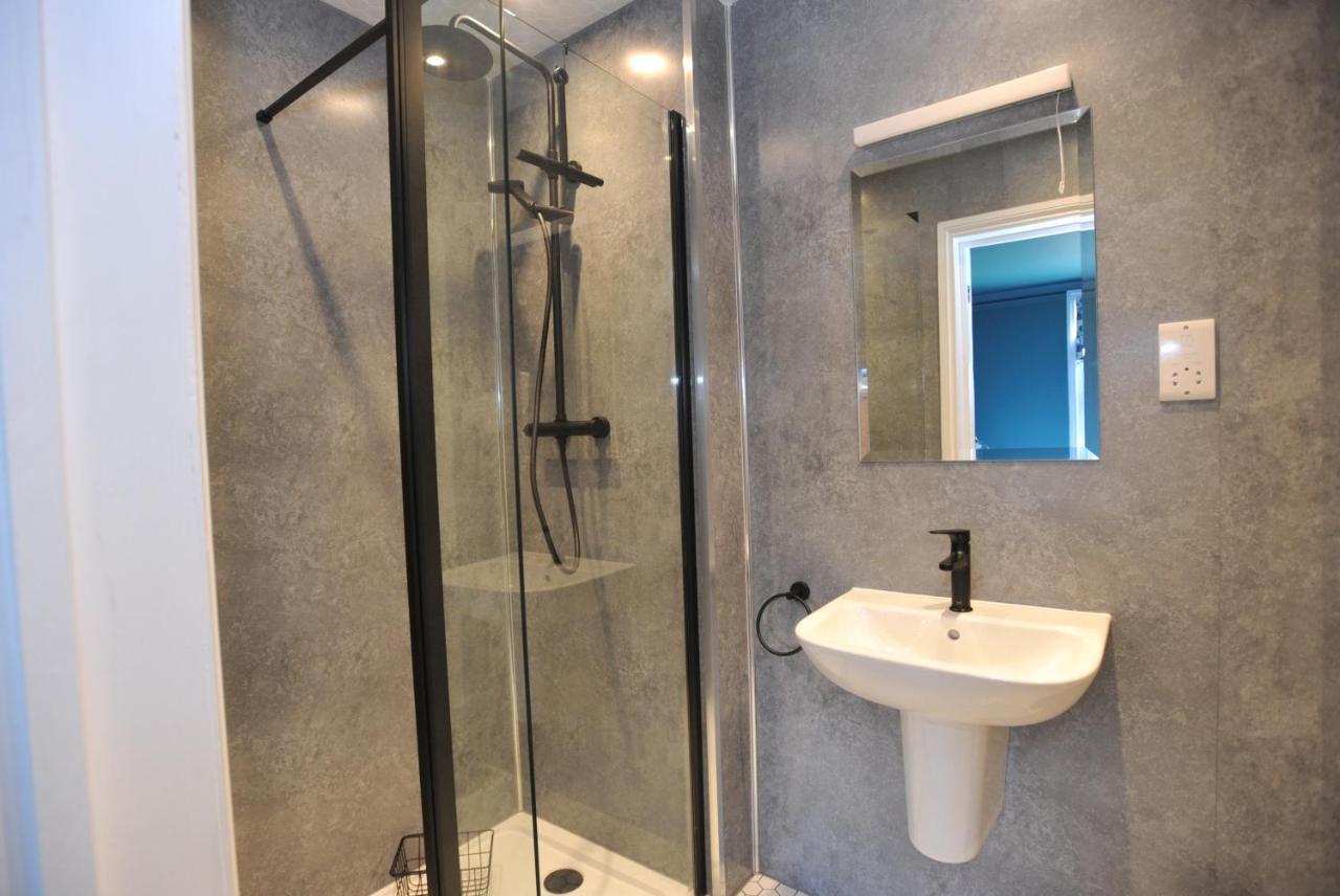 Beechurst Serviced Apartments Cheltenham Bagian luar foto